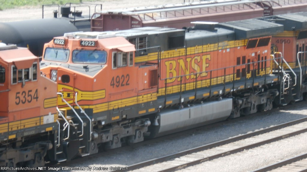 BNSF 4922